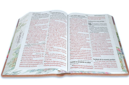 Biblia Letra Súper Gigante Manual 19 puntos RV1960 imit piel floral marrón y canto con mensaje - Yo y mi casa serviremos a Jehova! 🙏⚓️ con nombre y dije de espada o corona